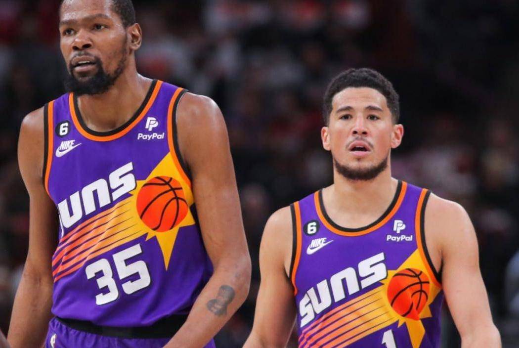 計(jì)算帳戶(hù)！布克續(xù)簽了1.45億元人民幣的合同 并解決了舊帳戶(hù) 并憤怒地責(zé)罵KD：我們是西方的第一名 然后加入火箭隊(duì)